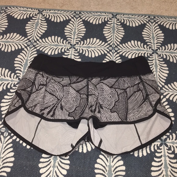 lululemon athletica Pants - Lululemon Speed Up Shorts